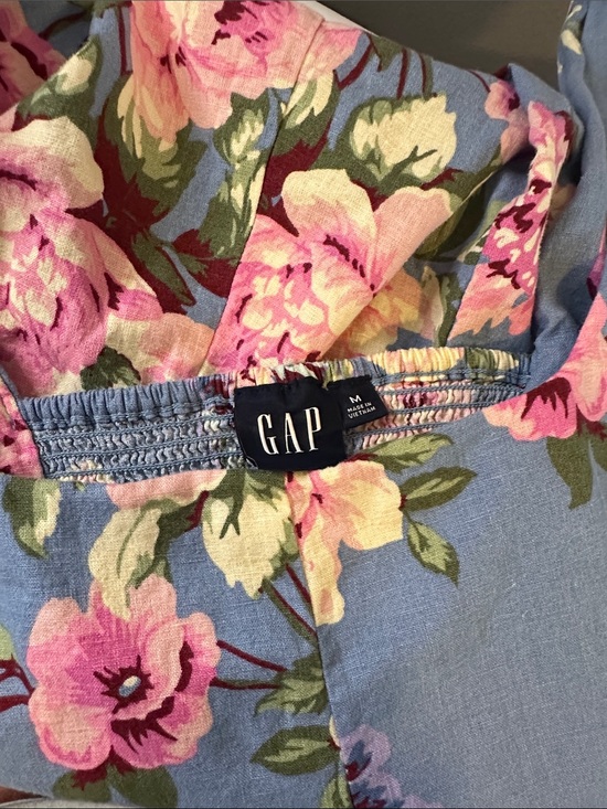GAP Dresses & Skirts - Women’s GAP Blue Floral Dress with Pink and Cream Blooms